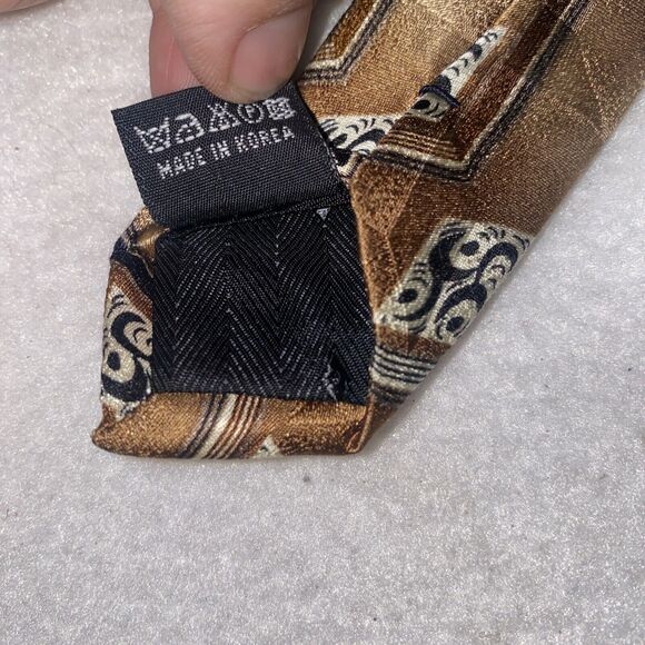 Circa 1940 Men Silk Geometric Abstract Art Neck Tie Gold 62x4 Zig Zag Vintage - Picture 8 of 9